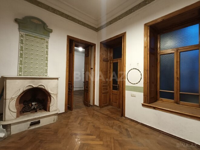 Satılır 10 otaqlı köhnə tikili 414 m², Nizami m., photo 22 from 31