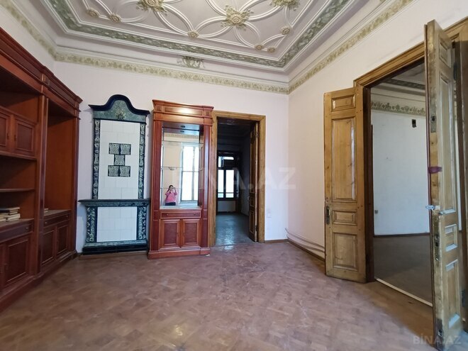 Satılır 10 otaqlı köhnə tikili 414 m², Nizami m., photo 29 from 31