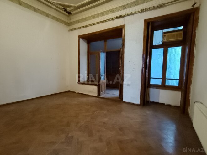 Satılır 10 otaqlı köhnə tikili 414 m², Nizami m., photo 28 from 31
