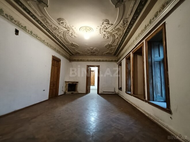 Satılır 10 otaqlı köhnə tikili 414 m², Nizami m., photo 27 from 31