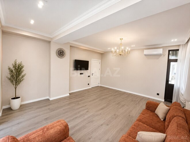 Сдаётся 2-комн. новостройка 85 м², м. Иншаатчылар, photo 7 from 13