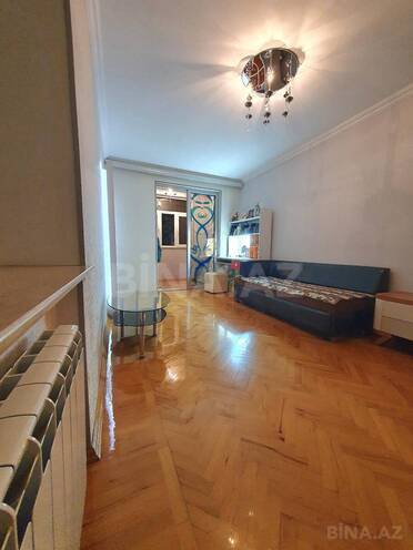 Satılır 2 otaqlı köhnə tikili 60 m², Xalqlar Dostluğu m., photo 4 from 9