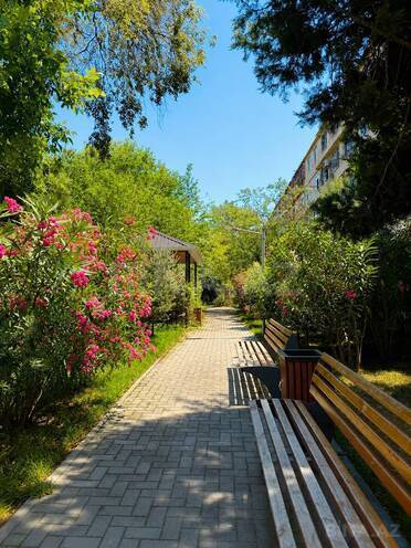Продаётся 2-комн. вторичка 53 м², м. Кара Караев, photo 1 from 18