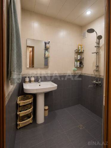 Продаётся 2-комн. вторичка 53 м², м. Кара Караев, photo 16 from 18