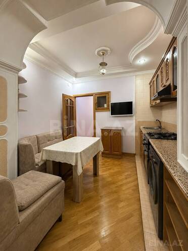 Продаётся 2-комн. вторичка 53 м², м. Кара Караев, photo 14 from 18