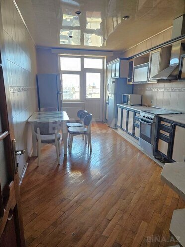 Сдаётся 3-комн. новостройка 140 м², м. 8 ноября, photo 7 from 14