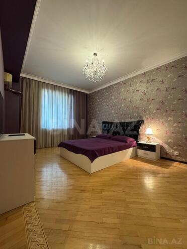 Сдаётся 3-комн. новостройка 150 м², м. Низами, photo 1 from 31