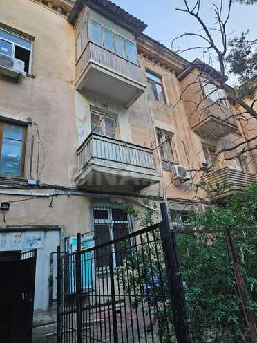 Satılır 3 otaqlı köhnə tikili 85 m², 8 Noyabr m., photo 1 from 21