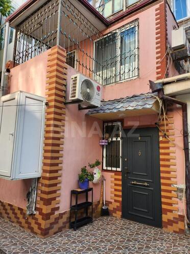 Satılır 3 otaqlı köhnə tikili 80 m², Sahil m., photo 1 from 17