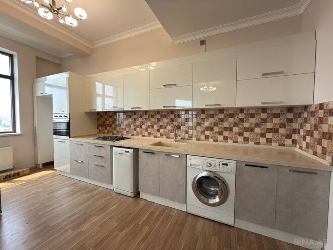 Сдаётся 3-комн. новостройка 107 м², м. Элмляр Академиясы, photo 1 from 12