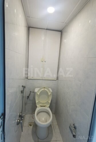 Satılır 4 otaqlı köhnə tikili 105 m², Xalqlar Dostluğu m., photo 9 from 11