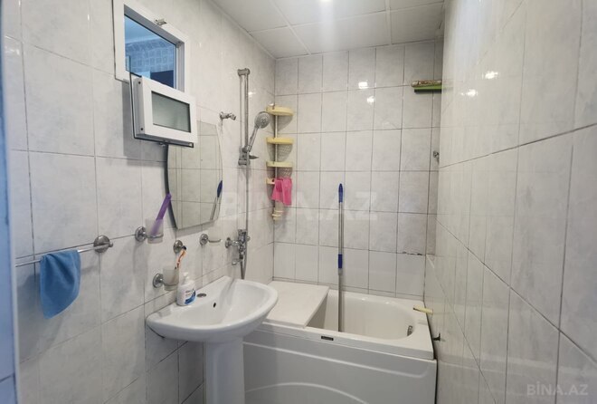 Satılır 4 otaqlı köhnə tikili 105 m², Xalqlar Dostluğu m., photo 8 from 11