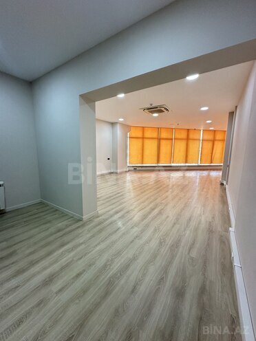 Сдаётся 9-комн. офис 476 м², м. Иншаатчылар, photo 1 from 29