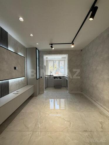 Продаётся 4-комн. вторичка 80 м², м. Ази Асланов, photo 1 from 19