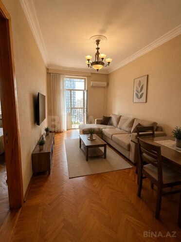 Сдаётся 3-комн. вторичка 75 м², м. Низами, photo 5 from 10