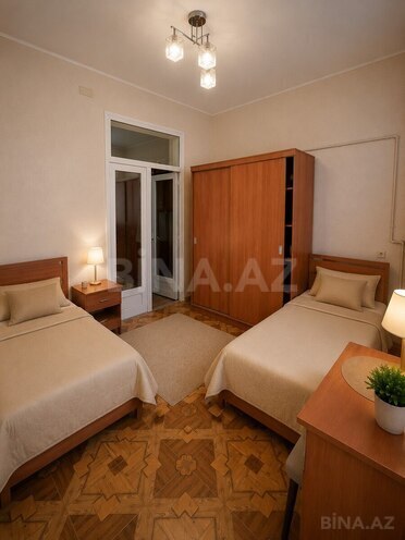 Сдаётся 3-комн. вторичка 75 м², м. Низами, photo 7 from 10
