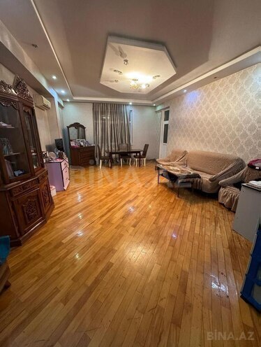Сдаётся 3-комн. новостройка 150 м², м. Низами, photo 1 from 9