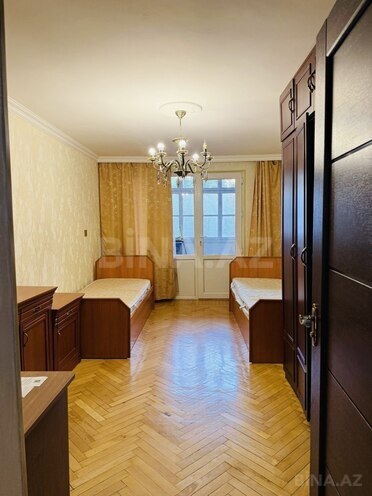 Satılır 3 otaqlı köhnə tikili 75 m², Elmlər Akademiyası m., photo 7 from 15