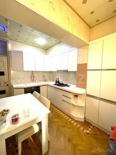 Продается 3-комн. вторичка 105 м², м. Азадлыг проспекти, photo 7 from 16