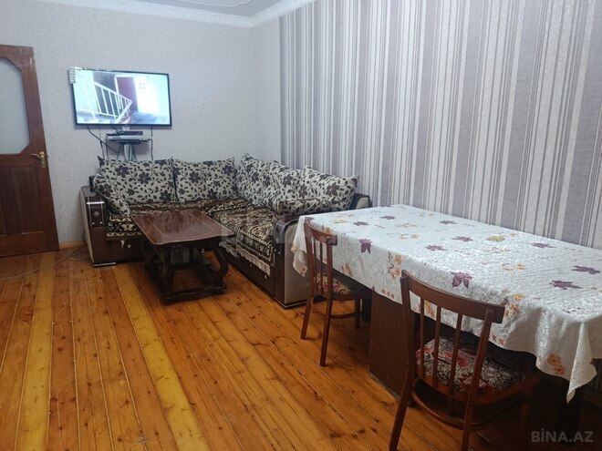Сдаётся 2-комн. вторичка 65 м², м. Нефтчиляр, photo 1 from 19