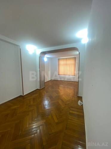 Satılır 3 otaqlı köhnə tikili 105 m², Sahil m., photo 4 from 14