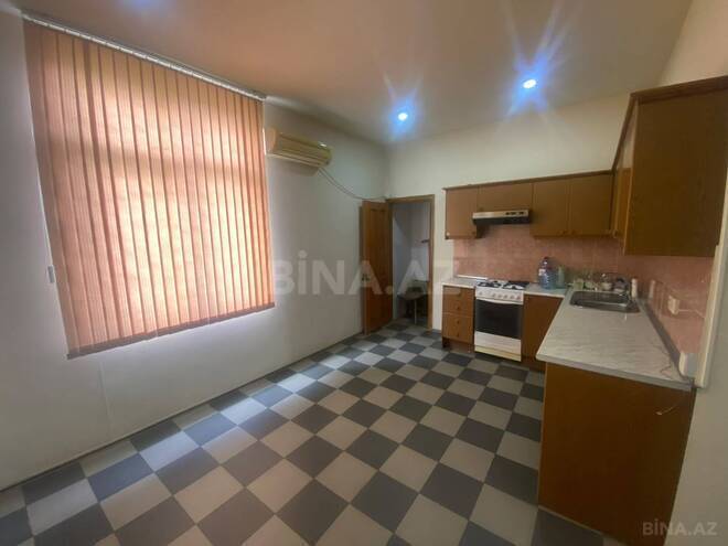 Satılır 3 otaqlı köhnə tikili 105 m², Sahil m., photo 10 from 14