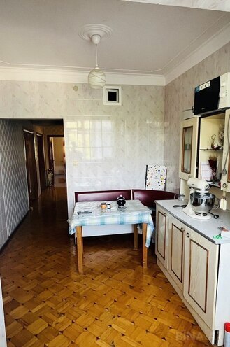 Satılır 3 otaqlı köhnə tikili 100 m², 8 Noyabr m., photo 19 from 23