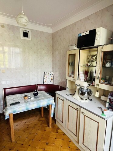 Satılır 3 otaqlı köhnə tikili 100 m², 8 Noyabr m., photo 18 from 23