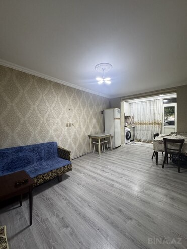 Продаётся 2-комн. вторичка 40 м², м. Элмляр Академиясы, photo 1 from 9