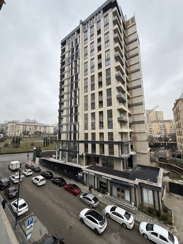 Продаётся 2-комн. новостройка 72 м², м. Низами, photo 1 from 7