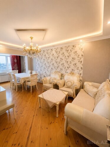 Сдаётся 3-комн. вторичка 80 м², м. 8 ноября, photo 1 from 12