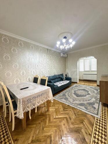 Продается 3-комн. вторичка 80 м², Хатаинский р., photo 1 from 18
