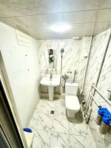 Satılır 2 otaqlı köhnə tikili 42 m², 28 May m., photo 17 from 22