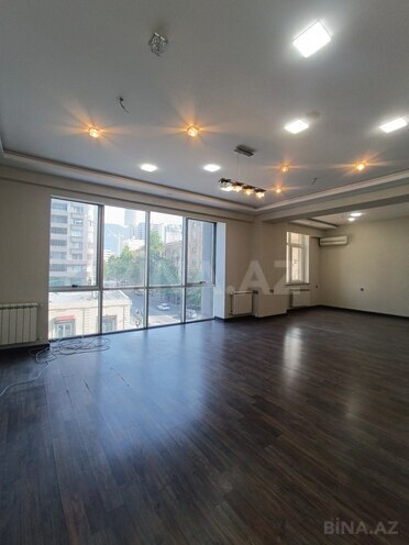 İcarəyə verilir 20 otaqlı ofis 1 000 m², 28 May m., photo 11 from 32