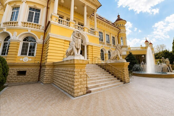 Продаётся 7-комн. дом/дача 1 400 м², м. 8 ноября, photo 7 from 32