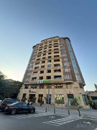 Сдаётся 4-комн. новостройка 220 м², м. Низами, photo 1 from 32