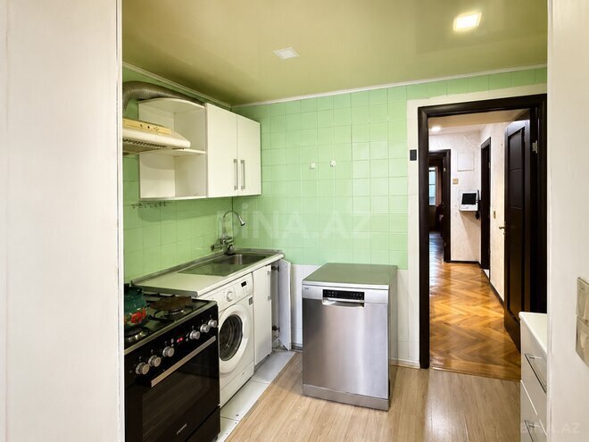 Продаётся 3-комн. вторичка 75 м², м. Элмляр Академиясы, photo 7 from 10