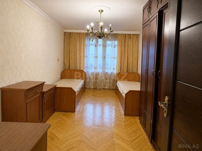 Продаётся 3-комн. вторичка 75 м², м. Элмляр Академиясы, photo 5 from 10
