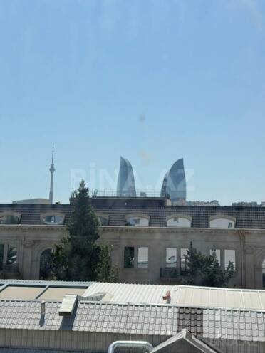Satılır 3 otaqlı köhnə tikili 128 m², İçəri Şəhər m., photo 1 from 19