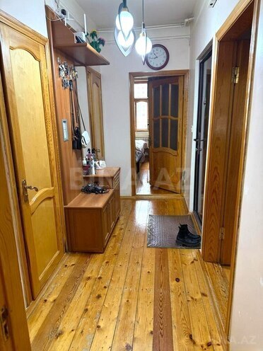 Продаётся 2-комн. вторичка 65 м², Хатаинский р., photo 8 from 15