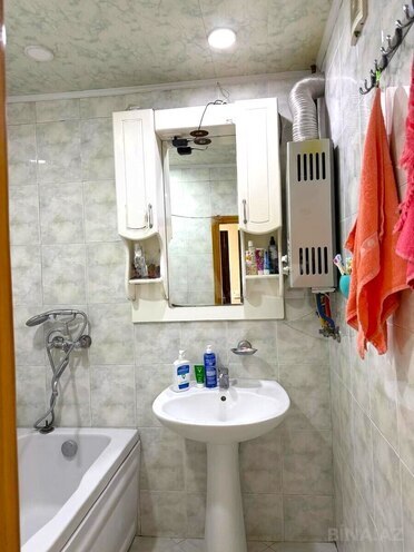 Продаётся 2-комн. вторичка 65 м², Хатаинский р., photo 12 from 15
