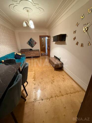 İcarəyə verilir 2 otaqlı köhnə tikili 60 m², Xalqlar Dostluğu m., photo 1 from 14