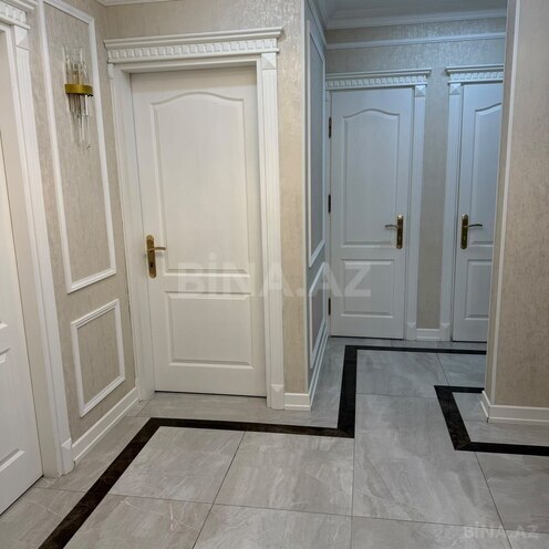 Продаётся 3-комн. вторичка 100 м², Бинагадинский р., photo 8 from 24