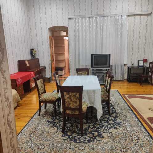 İcarəyə verilir 3 otaqlı köhnə tikili 90 m², Şah İsmayıl Xətai m., photo 1 from 14