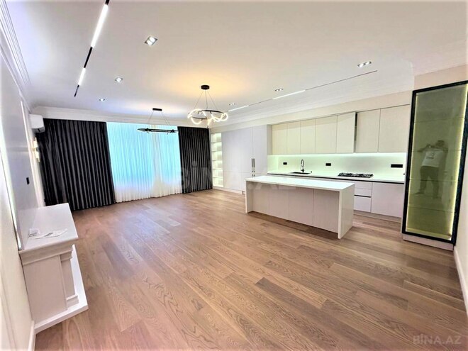 İcarəyə verilir 4 otaqlı yeni tikili 190 m², 28 May m., photo 1 from 23