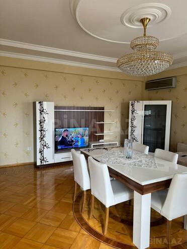 Сдаётся 3-комн. новостройка 200 м², м. 28 мая, photo 1 from 32