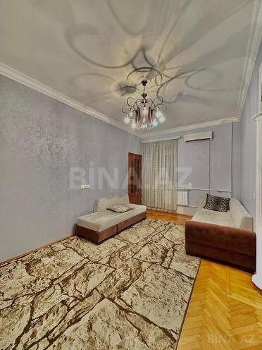 İcarəyə verilir 2 otaqlı köhnə tikili 75 m², 28 May m., photo 1 from 21