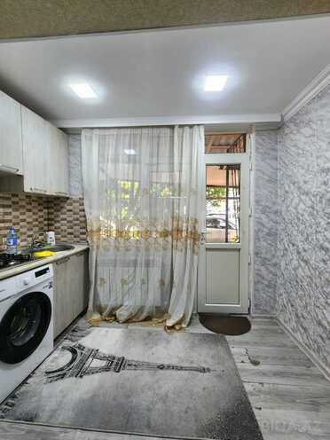 Продаётся 2-комн. вторичка 45 м², м. Элмляр Академиясы, photo 3 from 9