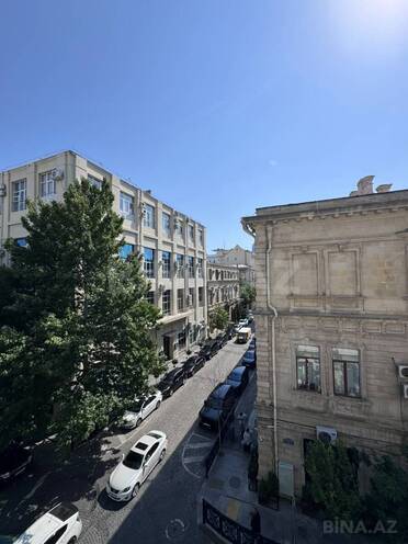 Satılır 2 otaqlı köhnə tikili 75 m², Sahil m., photo 15 from 20