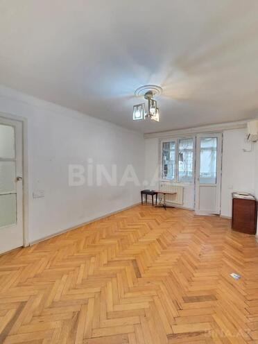 Satılır 2 otaqlı köhnə tikili 40.3 m², Elmlər Akademiyası m., photo 1 from 12